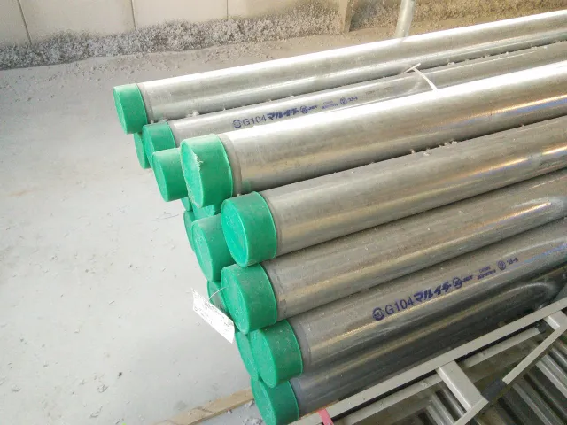 現場に保管された複数の厚鋼電線管