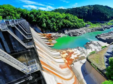 水力発電ダムの写真